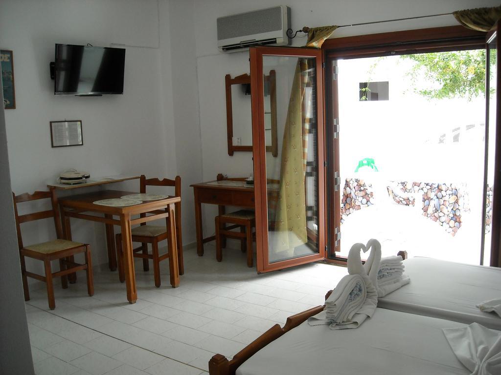 White House Hotel-Apart Karpathos Town  Exterior photo